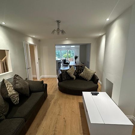 5 Bedroom House In Orpington Eksteriør billede