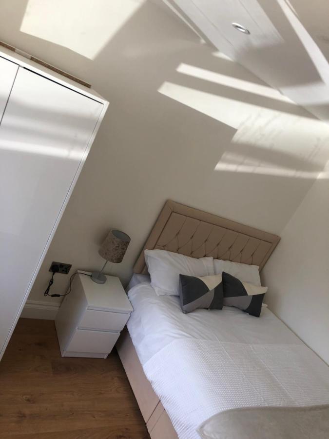 5 Bedroom House In Orpington Eksteriør billede
