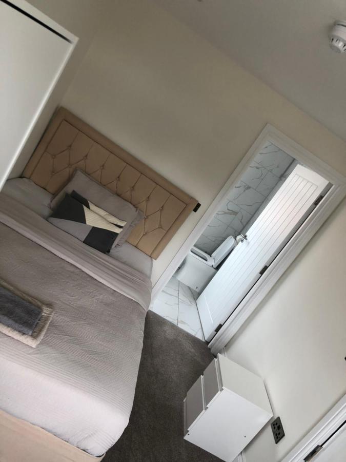 5 Bedroom House In Orpington Eksteriør billede
